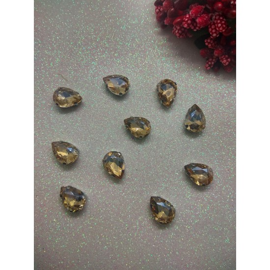 Стразы в цапах "Капля" цв. шампань, цена за 1 шт